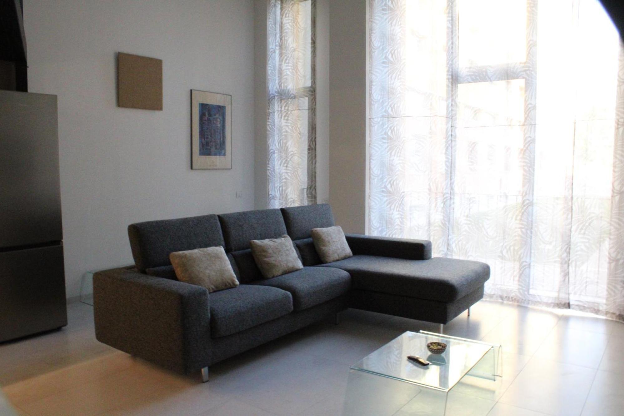 Milan Space Loft - Apartment Close To M5 Subway - Free Parking - Sky & Netflix Tv المظهر الخارجي الصورة