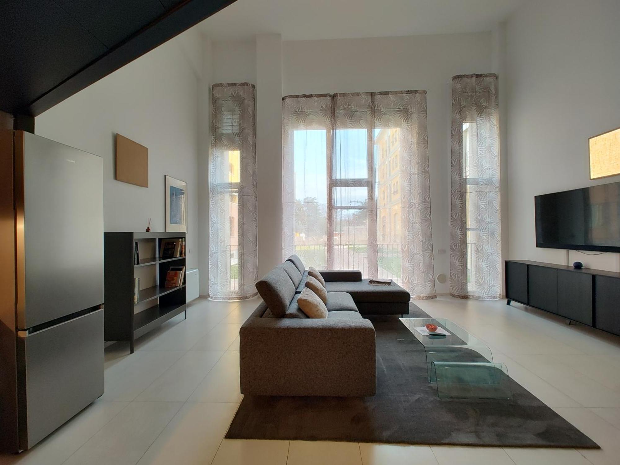 Milan Space Loft - Apartment Close To M5 Subway - Free Parking - Sky & Netflix Tv المظهر الخارجي الصورة